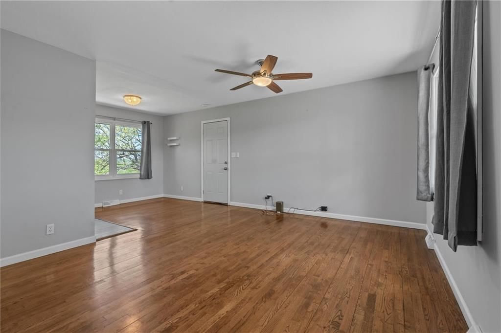 904 E Golf Hill Drive — photo 5