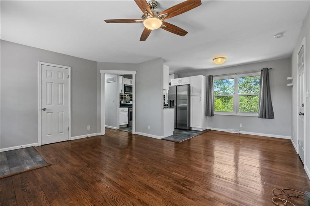 904 E Golf Hill Drive — photo 6