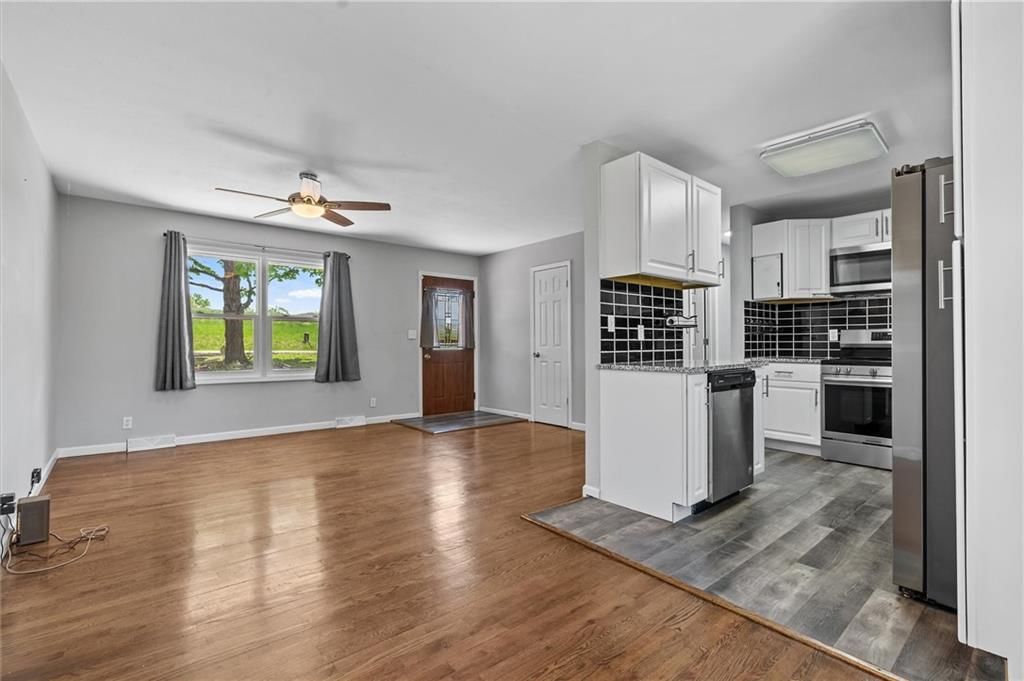 904 E Golf Hill Drive — photo 8