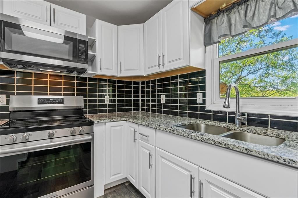 904 E Golf Hill Drive — photo 11