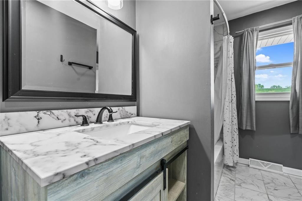 904 E Golf Hill Drive — photo 12