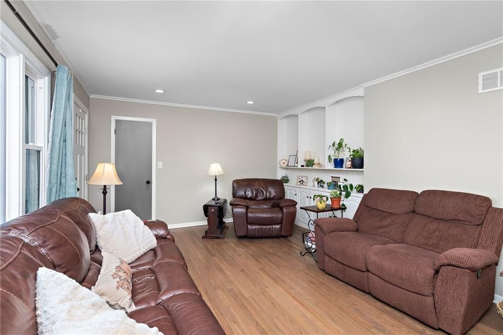 Photo 5 of 29 - 210 N Virginia Street