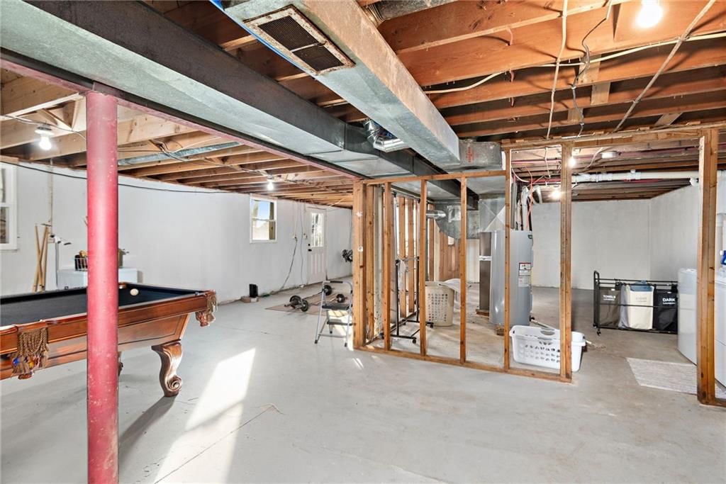 Photo 18 of 29 - 210 N Virginia Street