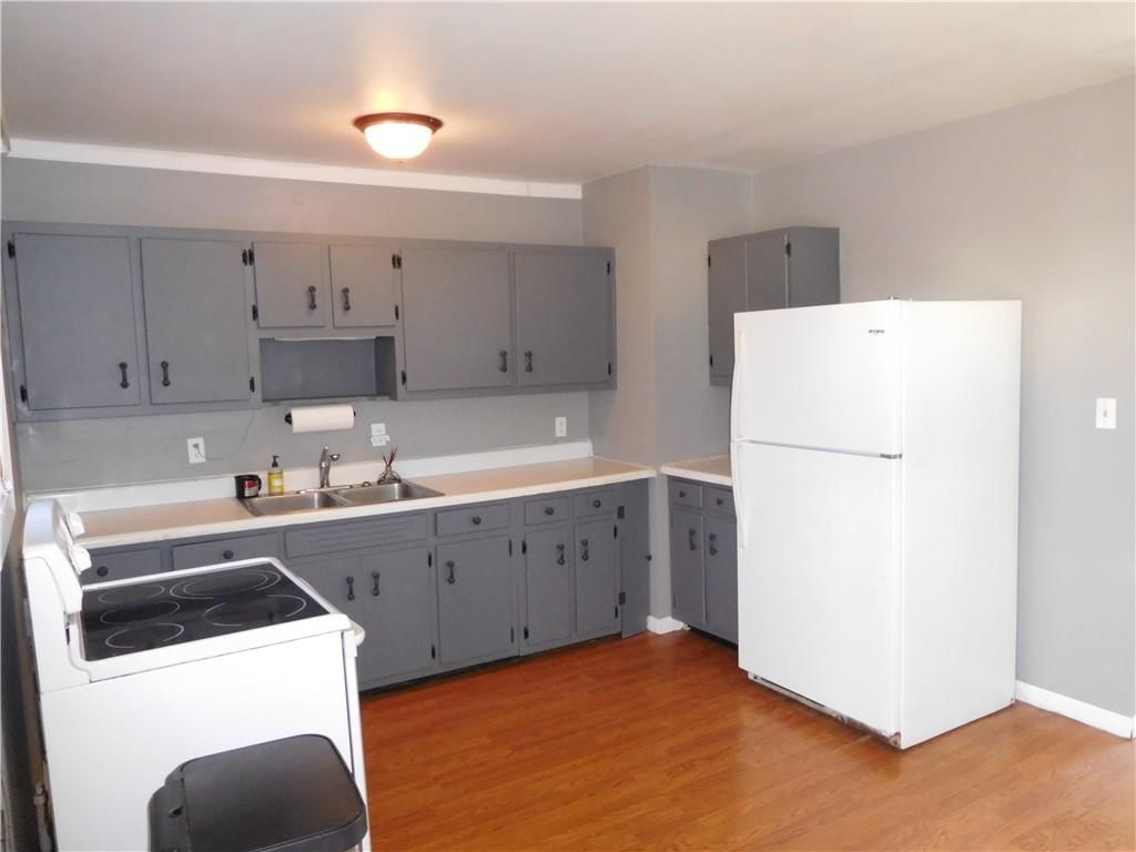 Photo 8 of 25 - 8612 E 114th Street