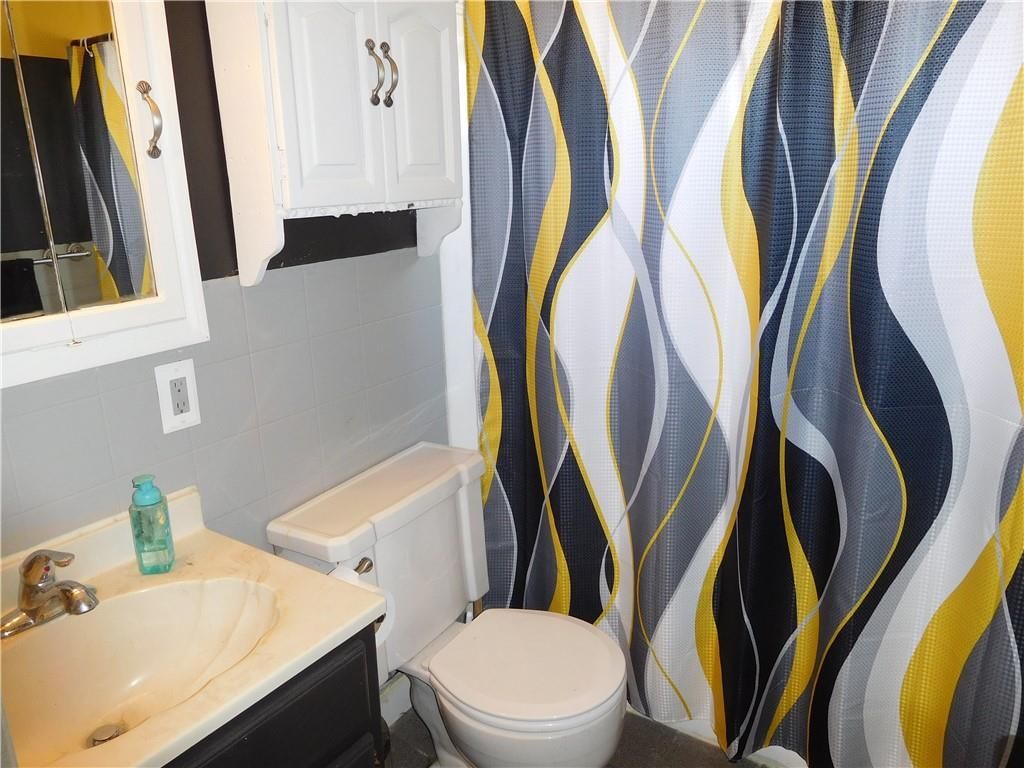 Photo 14 of 25 - 8612 E 114th Street