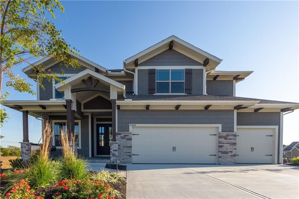 17337 Earnshaw Street, Overland Park, KS