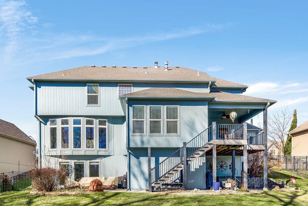 8909 N Oxford Avenue — photo 39