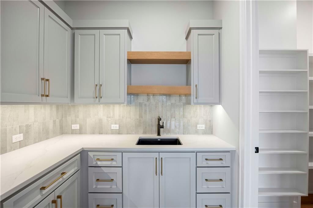 17104 Earnshaw Street — photo 50