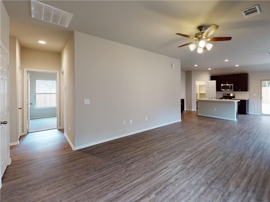 568 W Lanesfield Street — photo 13