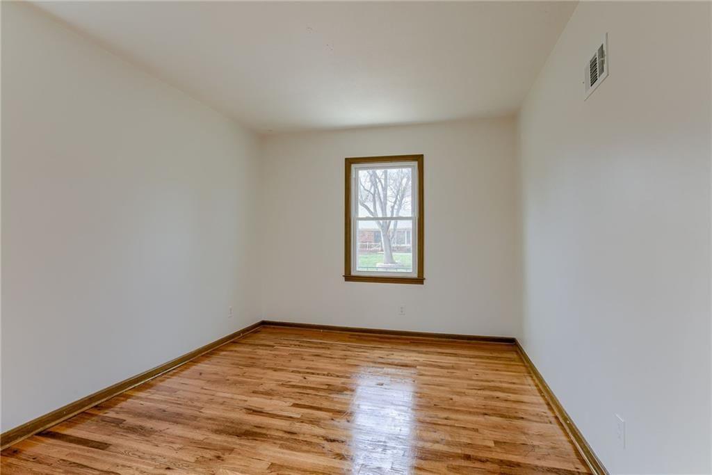 5219 N Virginia Avenue — photo 15