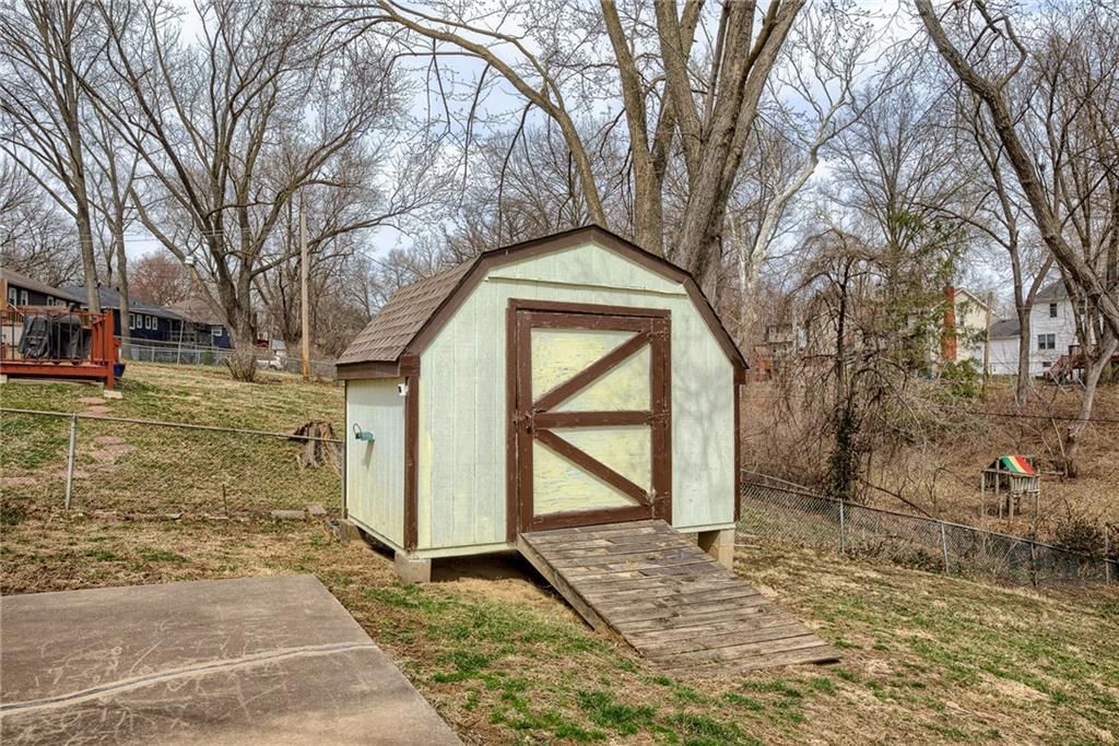 5219 N Virginia Avenue — photo 24