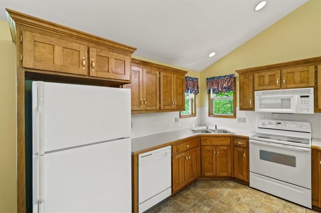 54 Locust Lane — photo 8