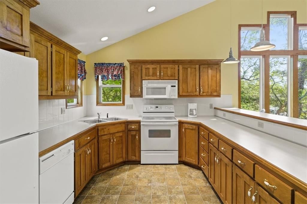 54 Locust Lane — photo 9