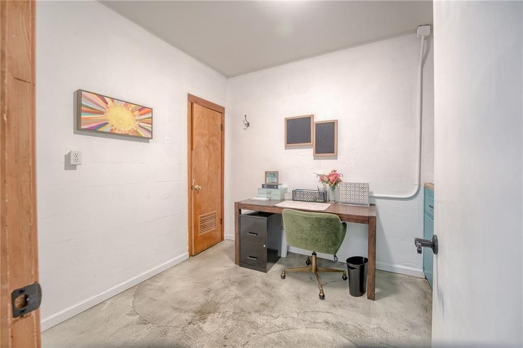 121 E Lexington Avenue — photo 15