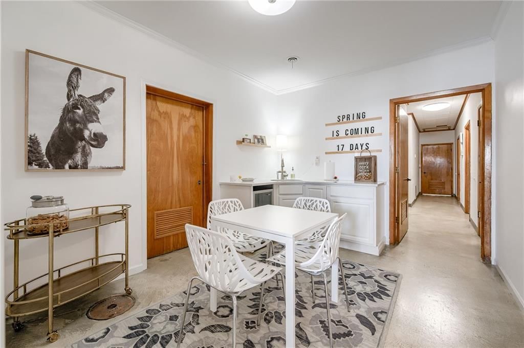 121 E Lexington Avenue — photo 18