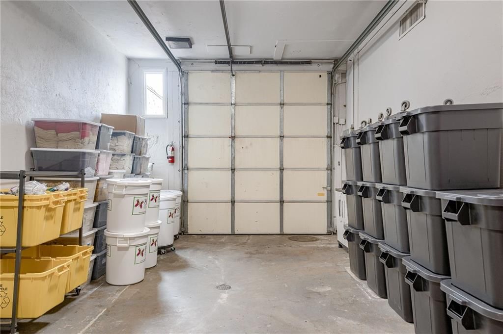 121 E Lexington Avenue — photo 22