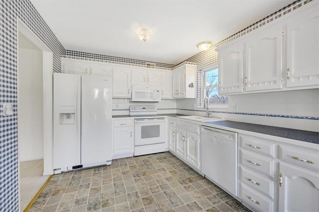 711 Englewood Street — photo 10