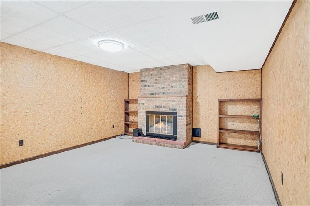 711 Englewood Street — photo 24