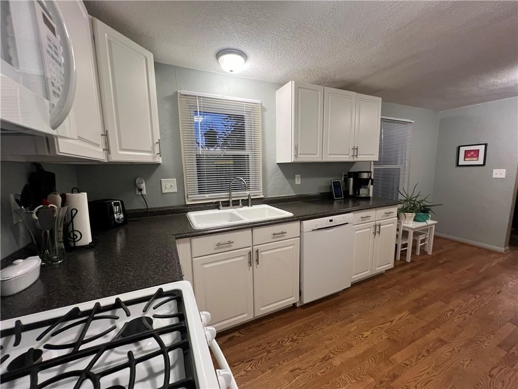 3327 N 74 Street — photo 6
