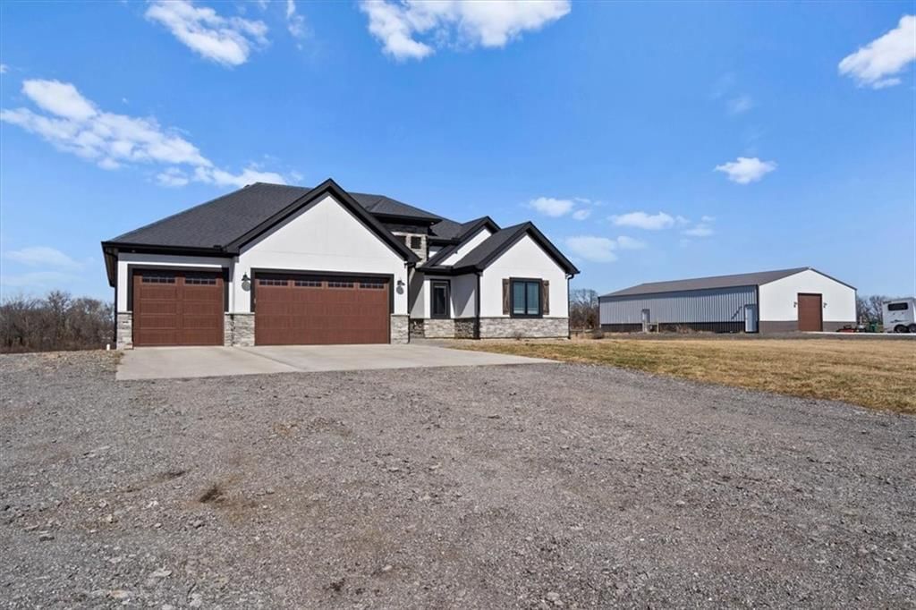15320 E 203rd Street, Peculiar, MO