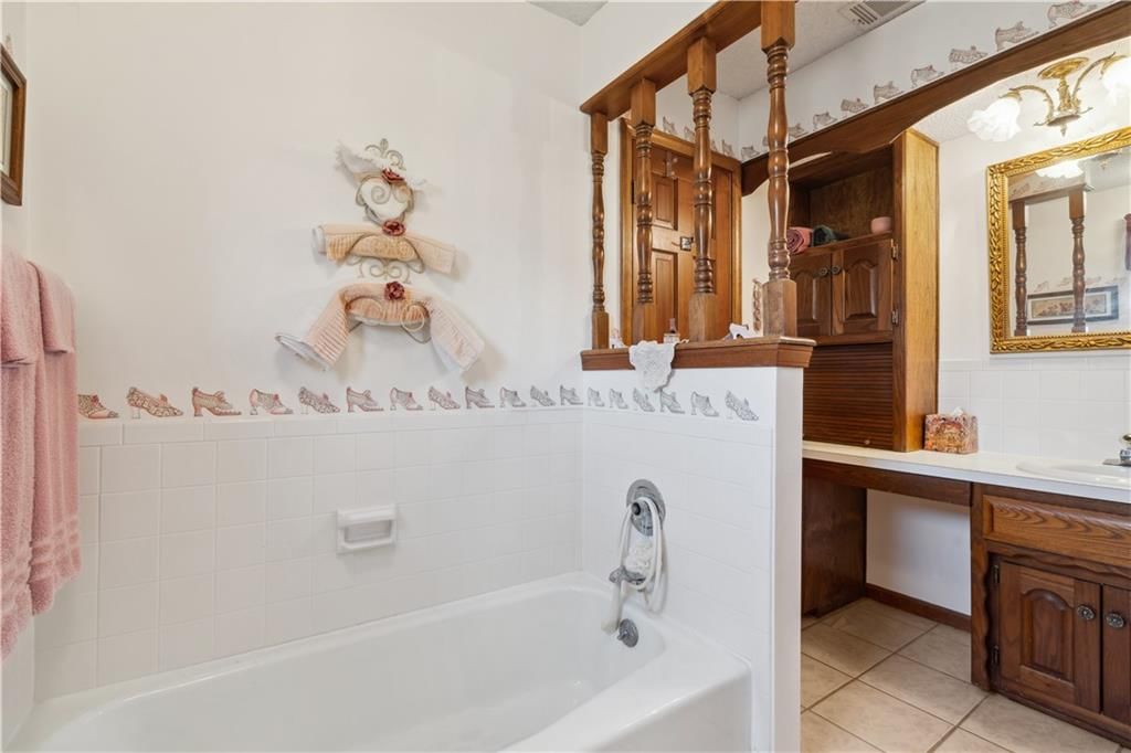 2600 Ridgewood Road — photo 30