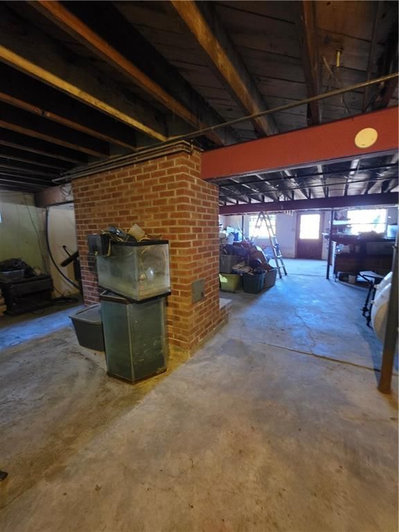Photo 26 of 29 - 209 E Benton Street