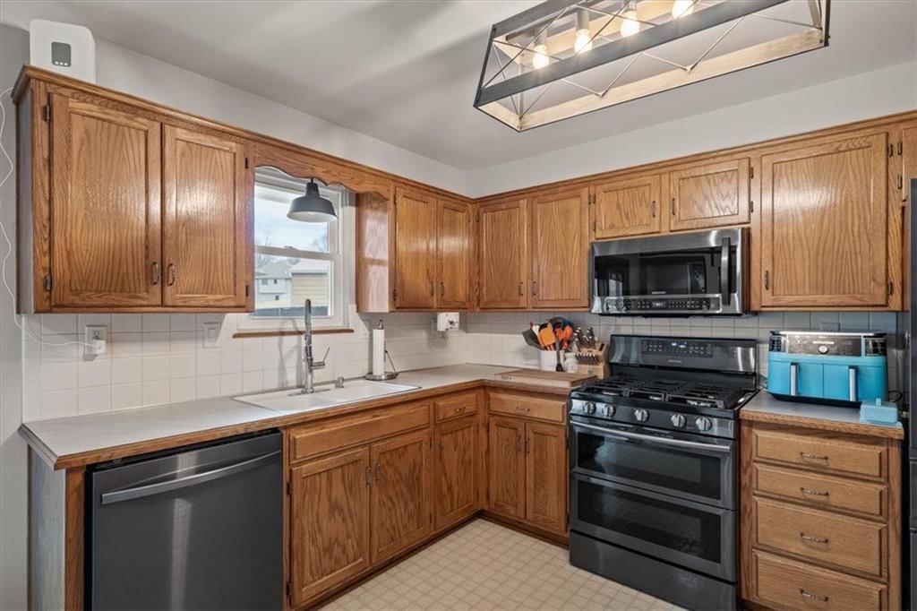 Photo 6 of 17 - 1508 S Pollard Avenue