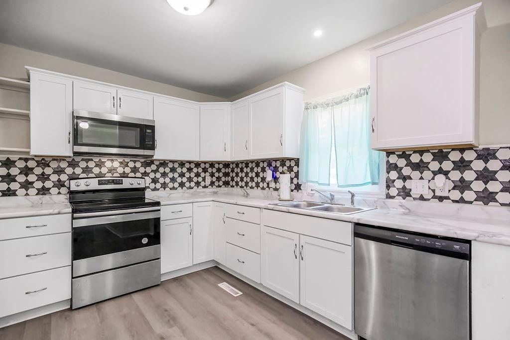 808 N Crysler Avenue — photo 6