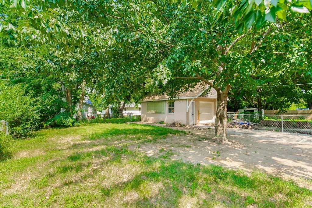 808 N Crysler Avenue — photo 18