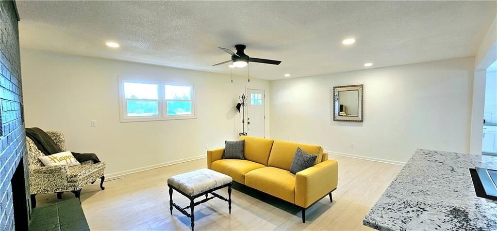 307 N Free King Highway — photo 8