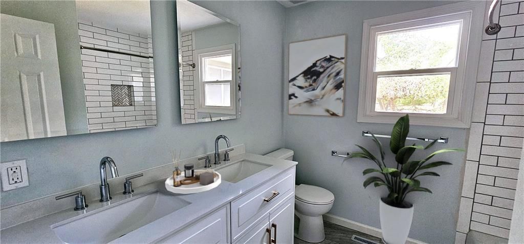 307 N Free King Highway — photo 20