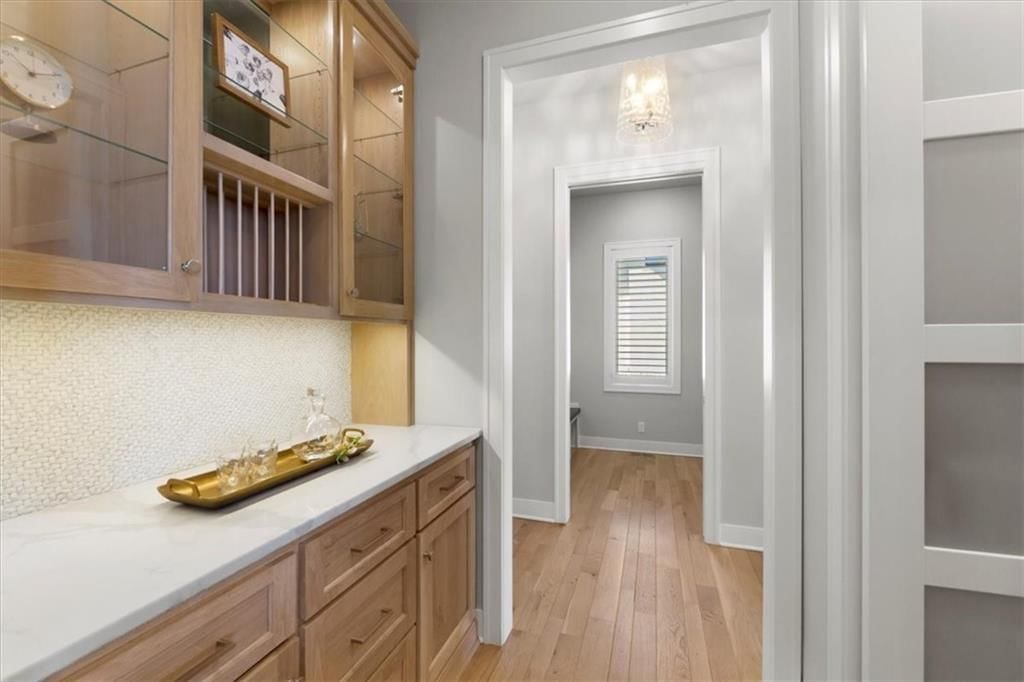 3308 W 150th Terrace — photo 32