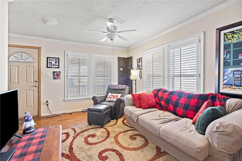 703 S Sycamore Street — photo 8