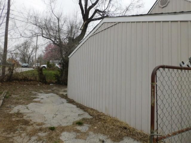 4745 E 44th Street — photo 22