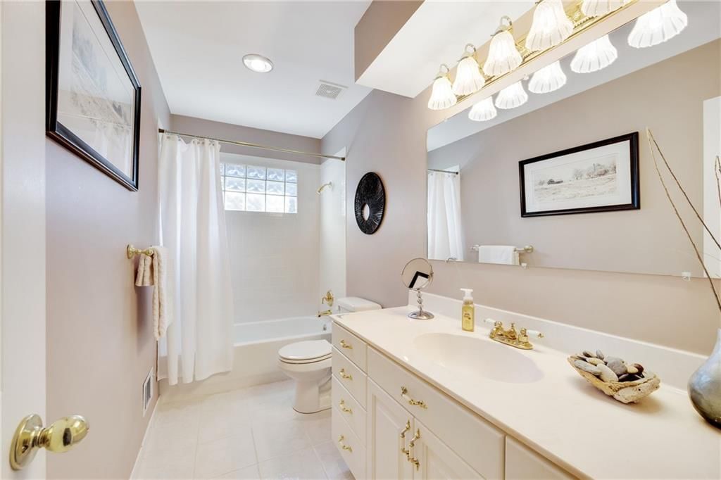 1320 NE Hilltop Drive — photo 22