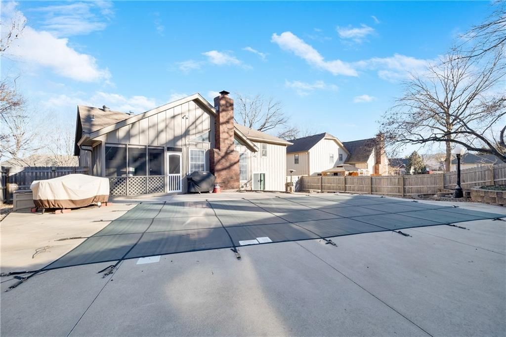 1320 NE Hilltop Drive — photo 33