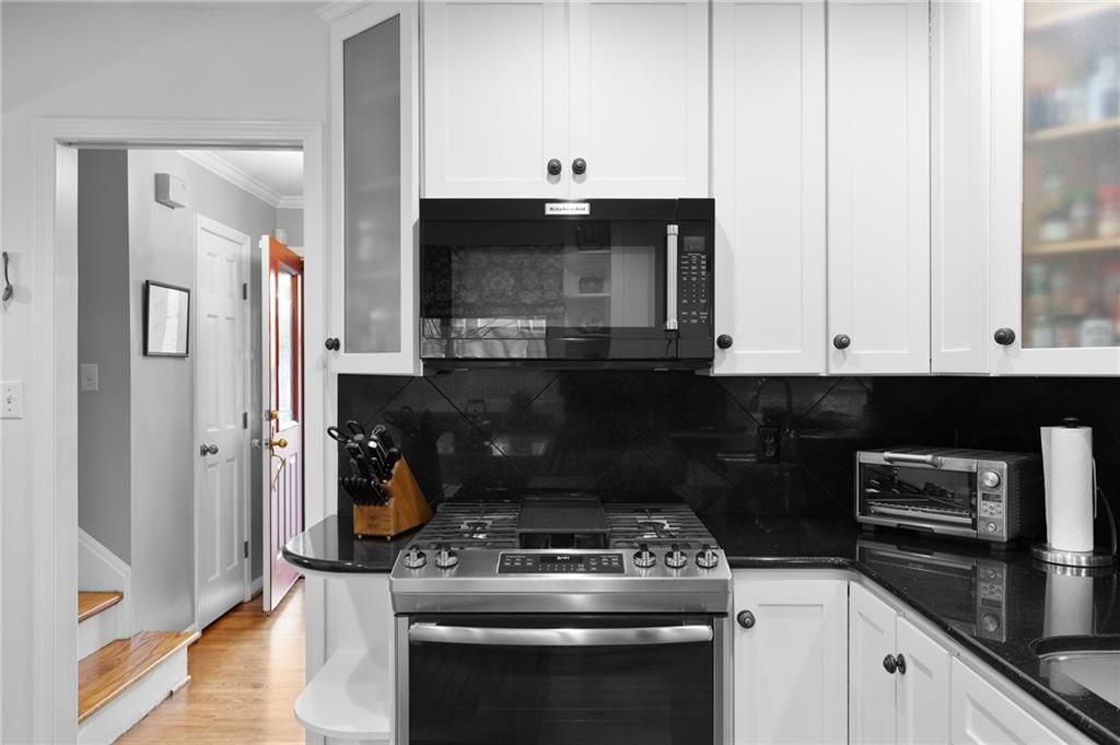 8029 Granada Road — photo 9