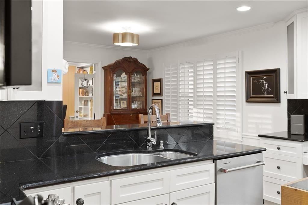 8029 Granada Road — photo 11