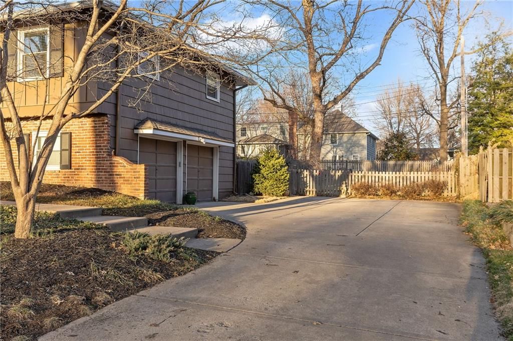 8029 Granada Road — photo 33