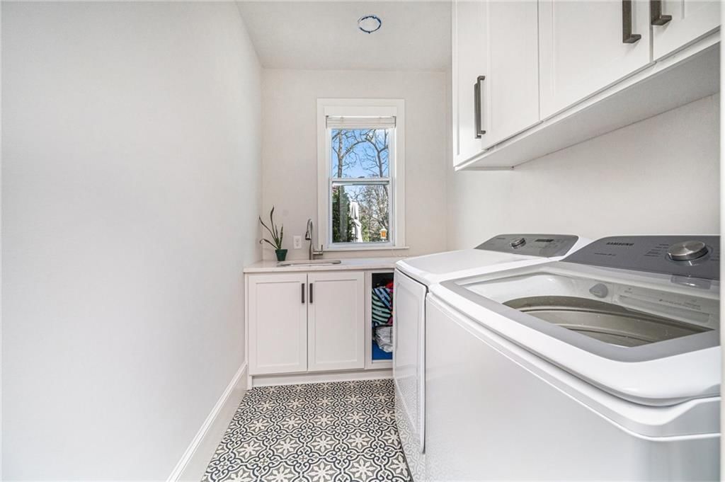 901 W 38th Street — photo 10