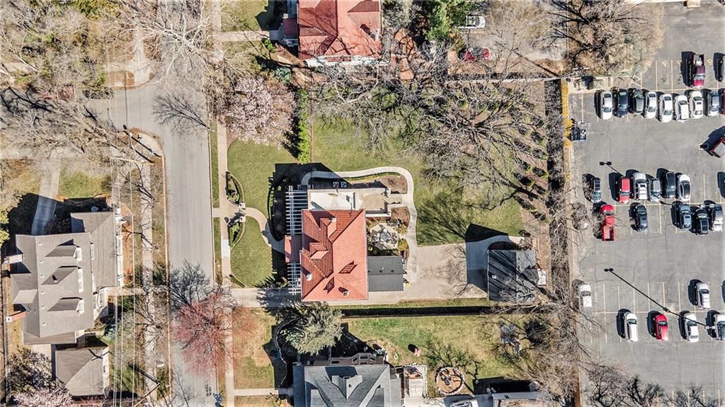 901 W 38th Street — photo 31