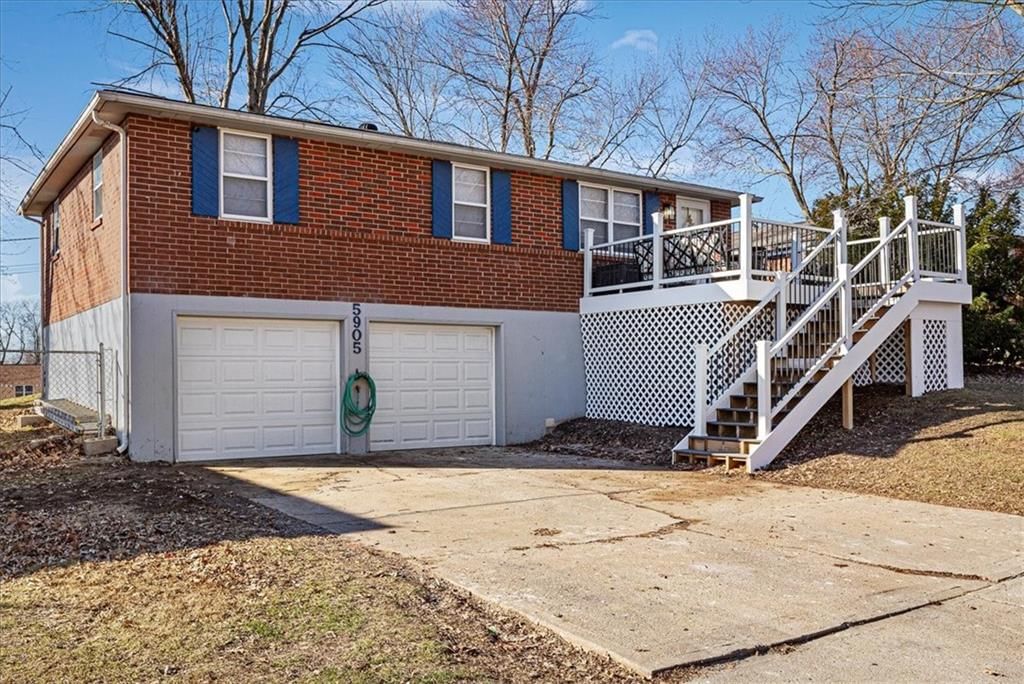 5905 NE 45th Street — photo 3