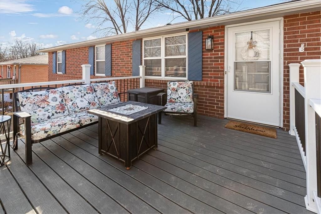 5905 NE 45th Street — photo 4