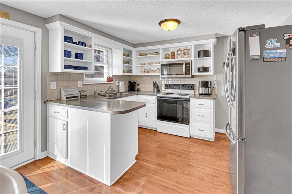 5905 NE 45th Street — photo 10