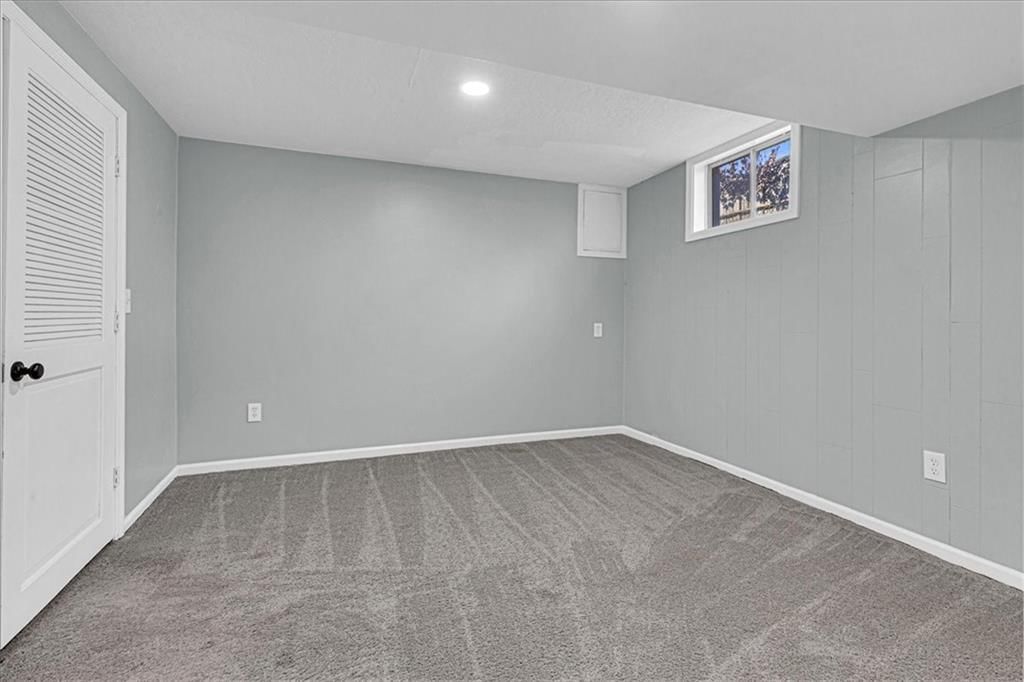 5905 NE 45th Street — photo 23