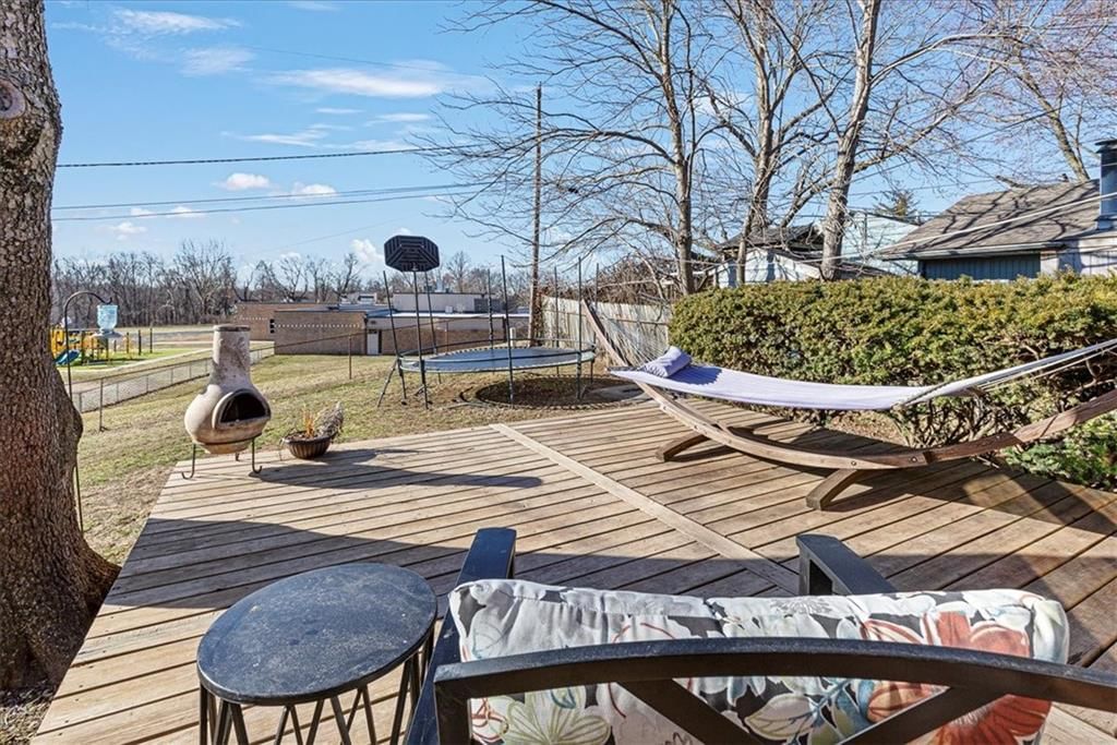 5905 NE 45th Street — photo 27