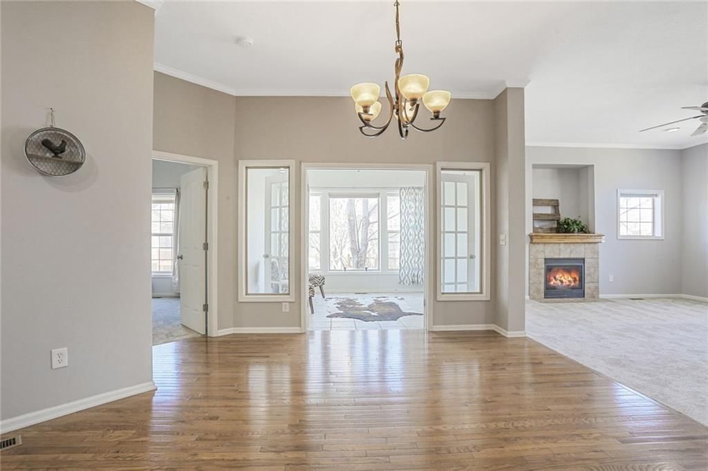 11239 S SUMMIT Street — photo 6