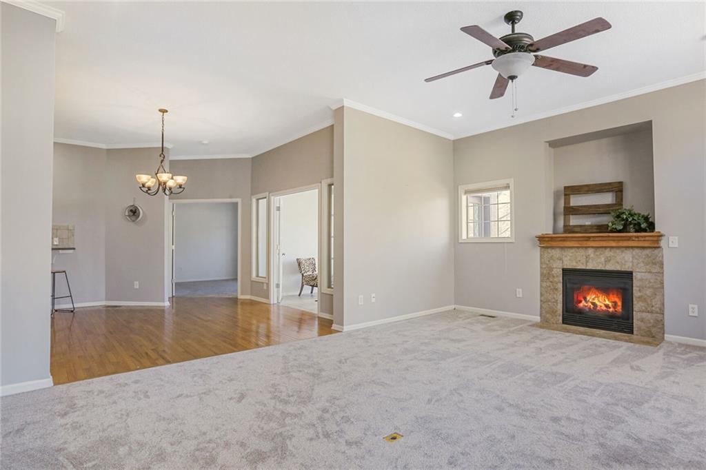 11239 S SUMMIT Street — photo 7