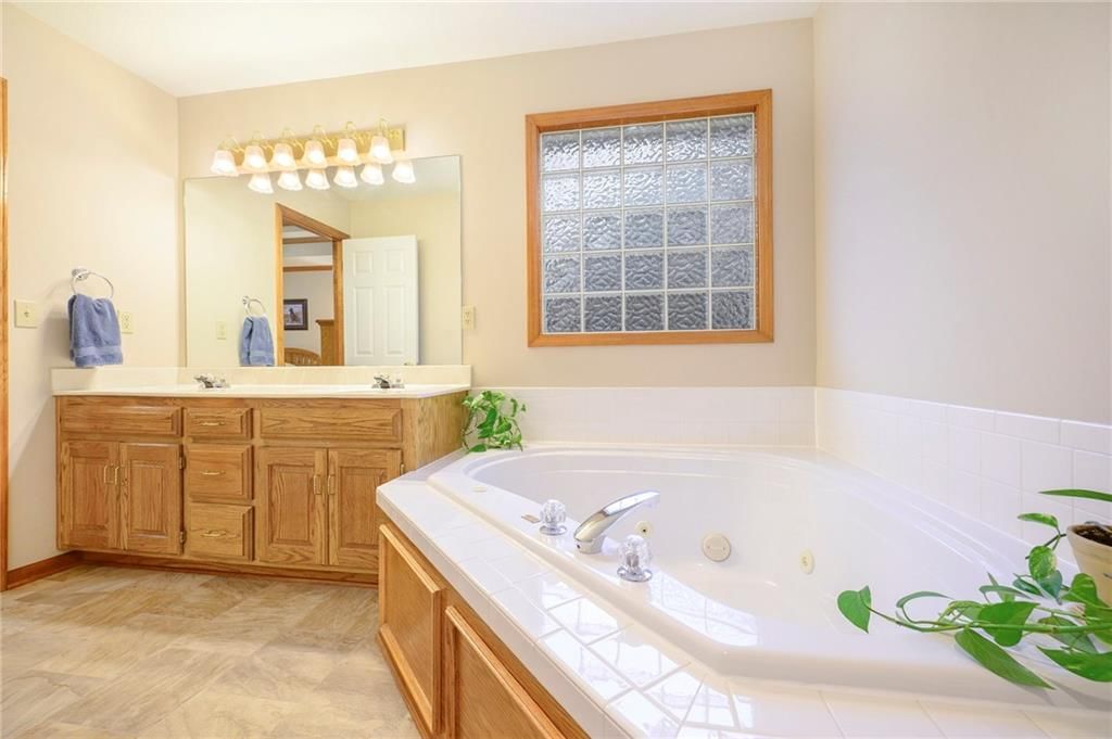 7522 N Palmer Avenue — photo 20