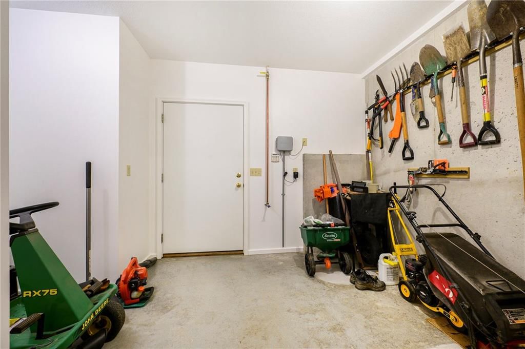 7522 N Palmer Avenue — photo 33